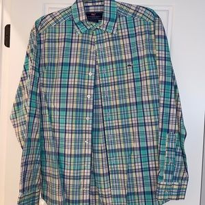 Vineyard Vines, casual or dress button down. Size M